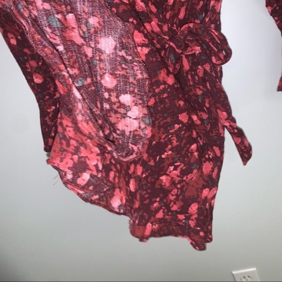 Free People Romper Size Small Red Pink Floral "All  The Right Ruffles" Faux-Wrap - Picture 5 of 12